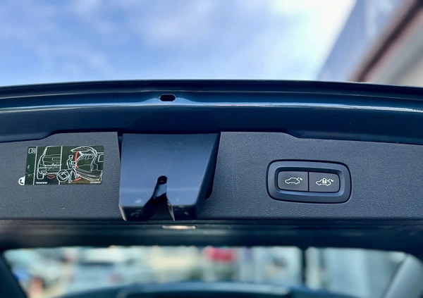 Volvo V60 cena 99900 przebieg: 167502, rok produkcji 2019 z Brzozów małe 631